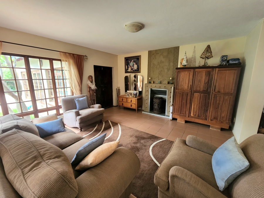 5 Bedroom Property for Sale in Pebble Rock Golf Village Gauteng