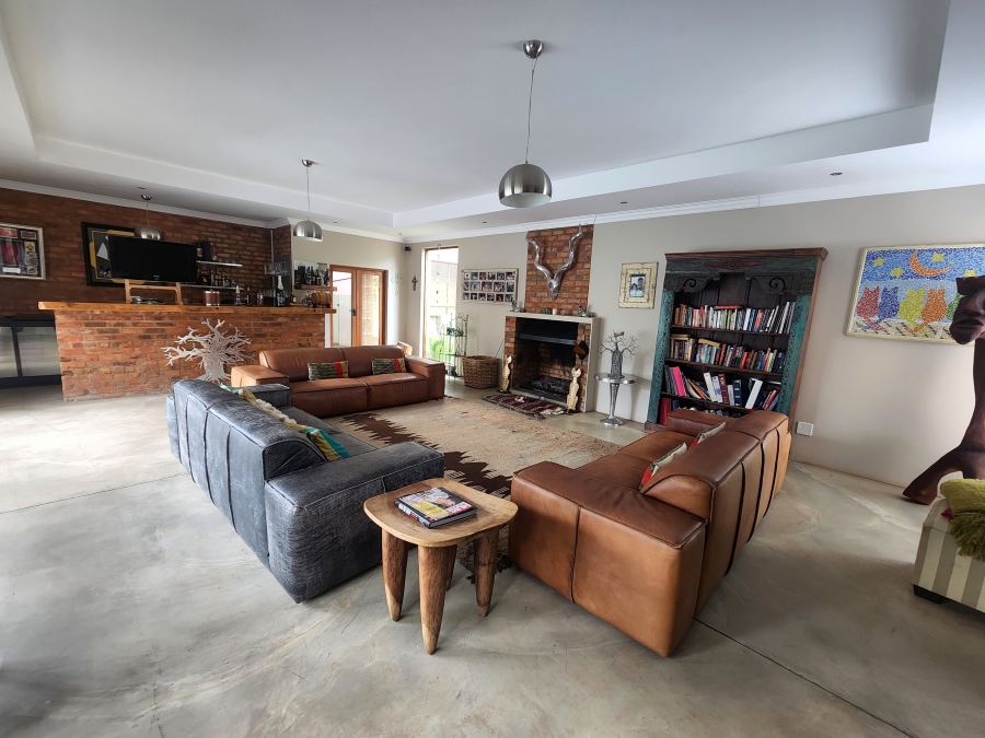 5 Bedroom Property for Sale in Pebble Rock Golf Village Gauteng
