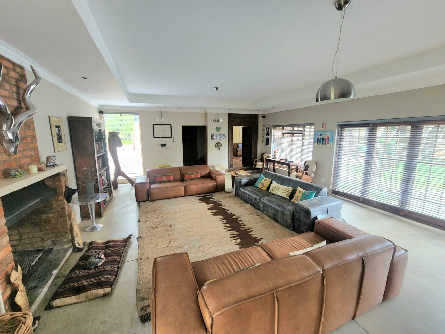5 Bedroom Property for Sale in Pebble Rock Golf Village Gauteng