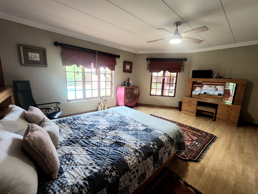 5 Bedroom Property for Sale in Pebble Rock Golf Village Gauteng