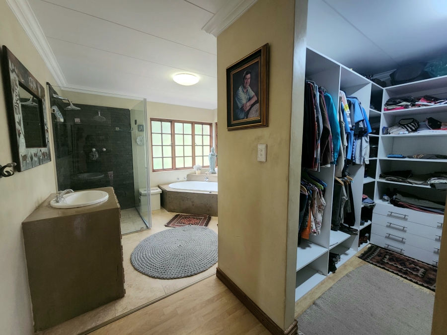 5 Bedroom Property for Sale in Pebble Rock Golf Village Gauteng