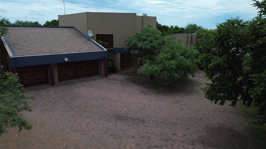 5 Bedroom Property for Sale in Pebble Rock Golf Village Gauteng
