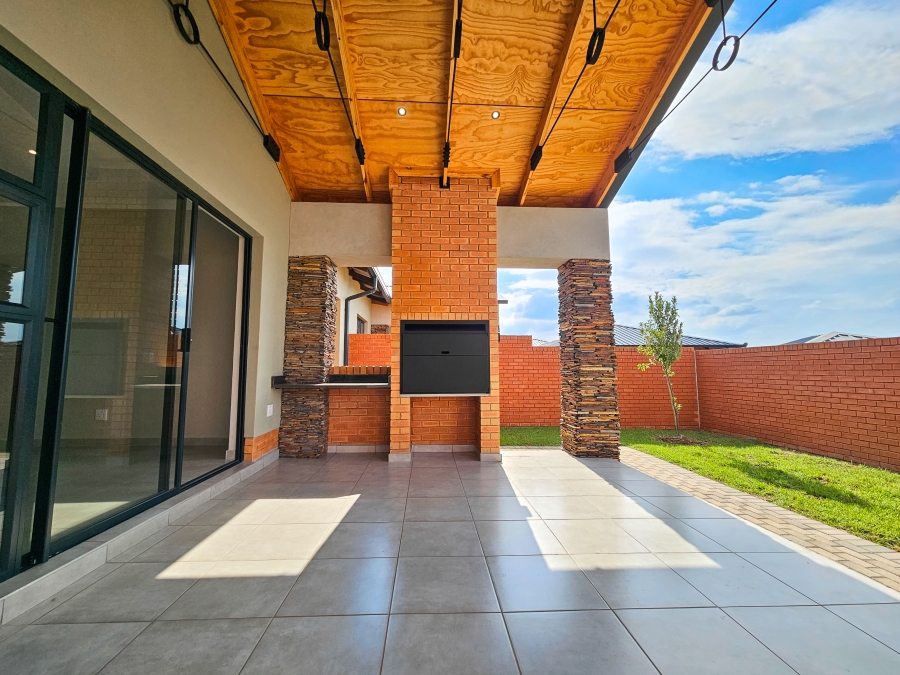 3 Bedroom Property for Sale in Six Fountains Residential Estate Gauteng