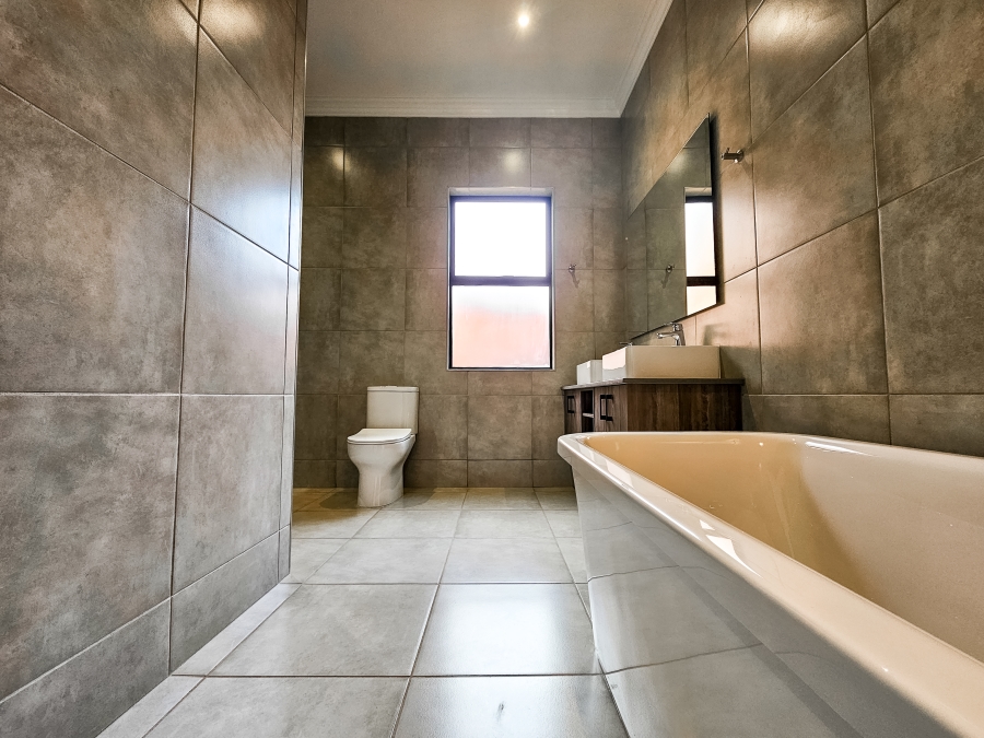 3 Bedroom Property for Sale in Six Fountains Residential Estate Gauteng