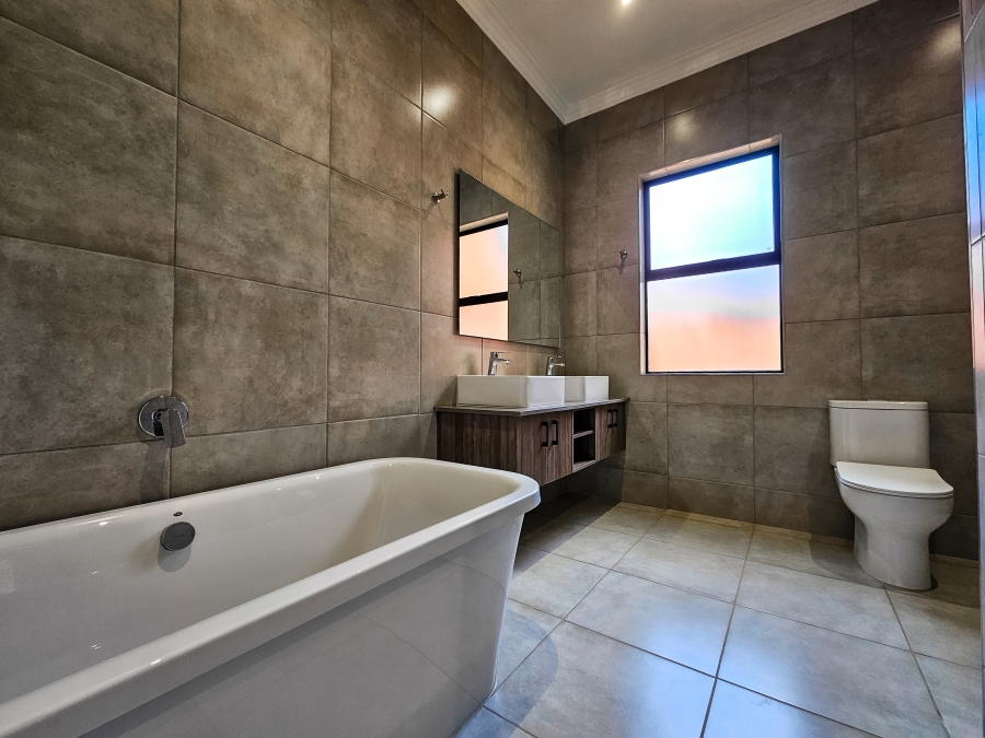 3 Bedroom Property for Sale in Six Fountains Residential Estate Gauteng