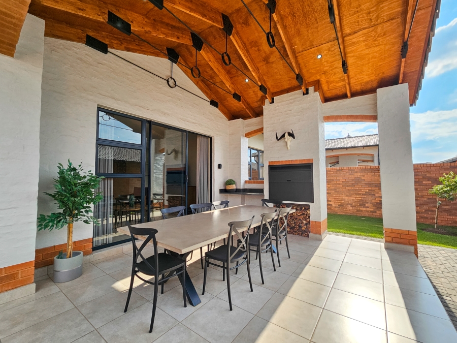 3 Bedroom Property for Sale in Six Fountains Residential Estate Gauteng