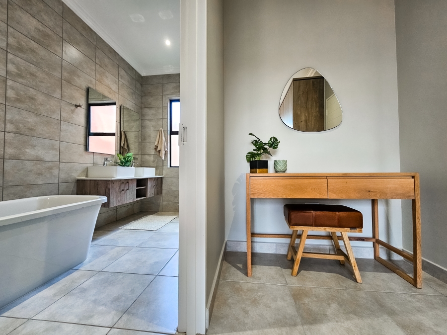 3 Bedroom Property for Sale in Six Fountains Residential Estate Gauteng