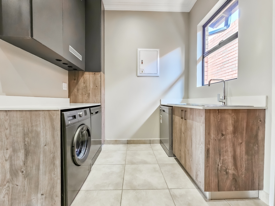 3 Bedroom Property for Sale in Six Fountains Residential Estate Gauteng