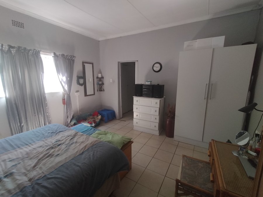 6 Bedroom Property for Sale in Pretoria North Gauteng