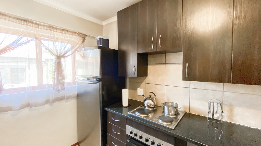 2 Bedroom Property for Sale in Noordwyk Gauteng