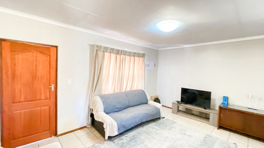 2 Bedroom Property for Sale in Noordwyk Gauteng