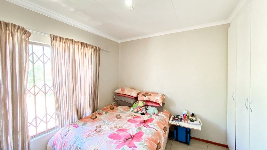 2 Bedroom Property for Sale in Noordwyk Gauteng
