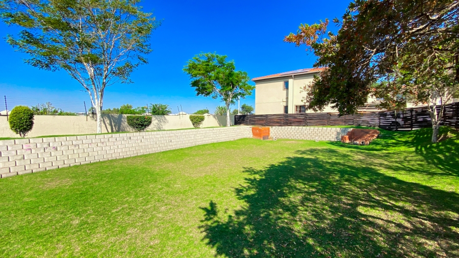 2 Bedroom Property for Sale in Noordwyk Gauteng