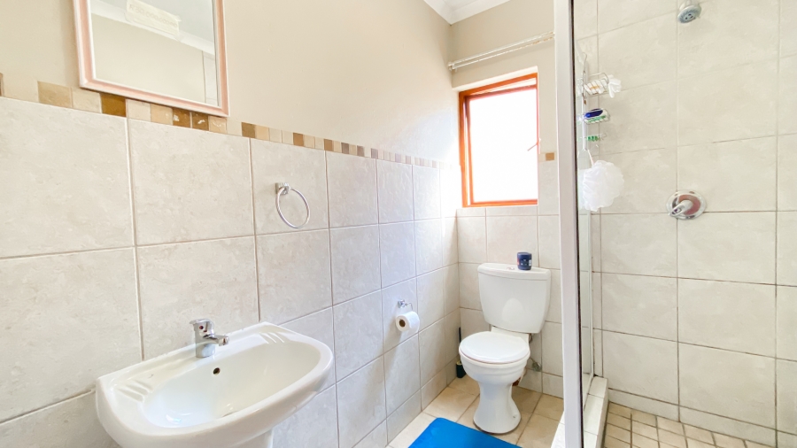 2 Bedroom Property for Sale in Noordwyk Gauteng