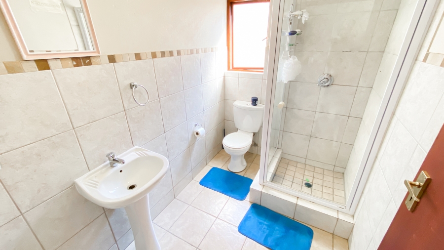 2 Bedroom Property for Sale in Noordwyk Gauteng