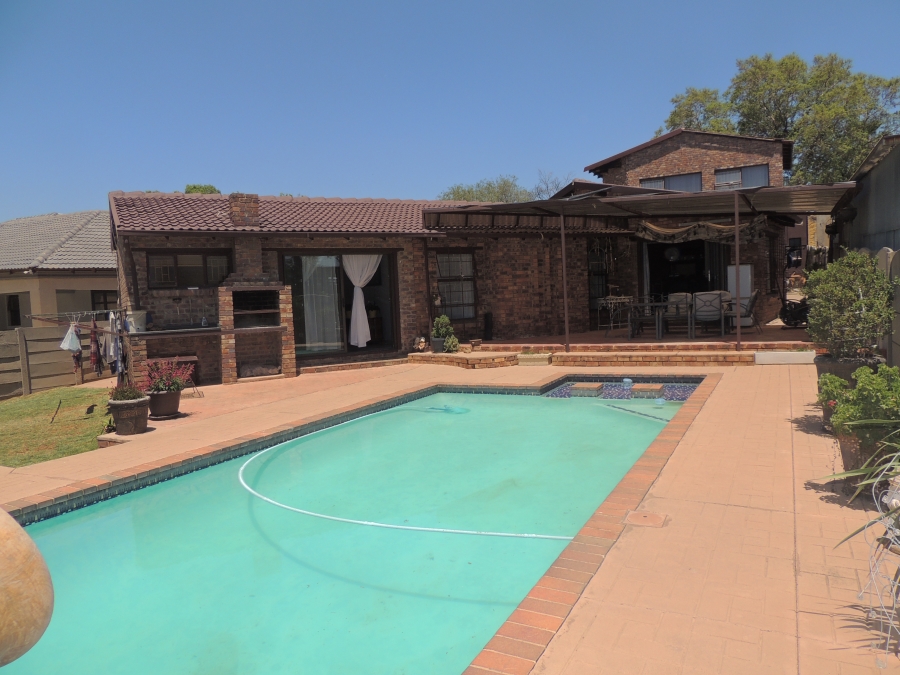 3 Bedroom Property for Sale in Elandspark Gauteng