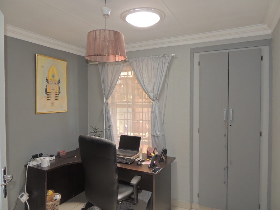 3 Bedroom Property for Sale in Elandspark Gauteng