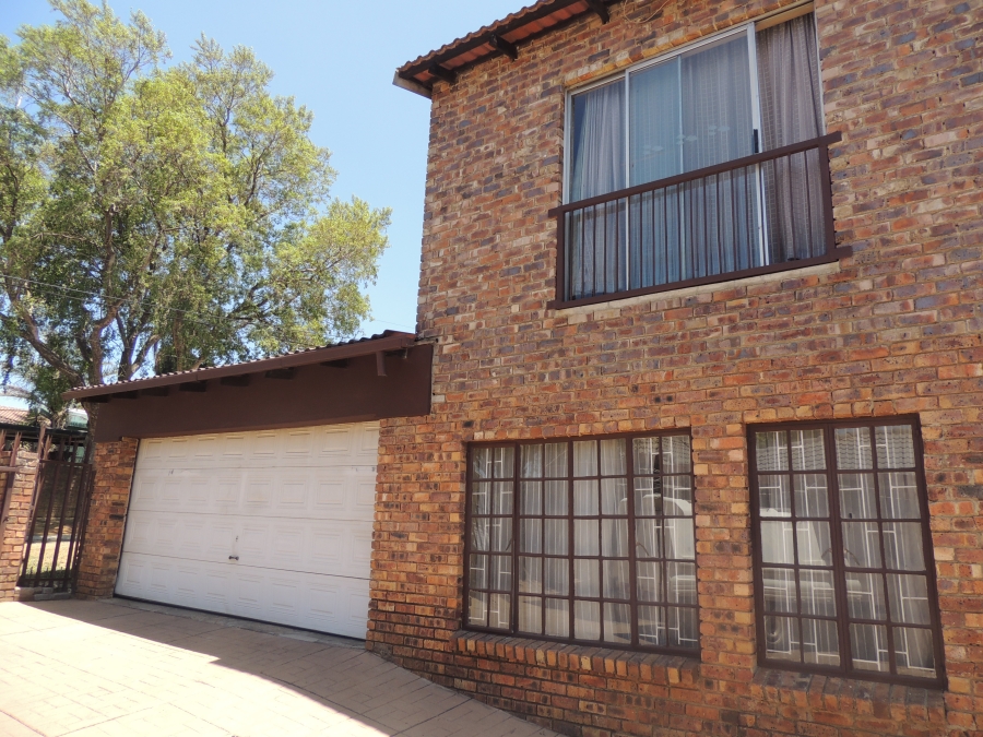 3 Bedroom Property for Sale in Elandspark Gauteng