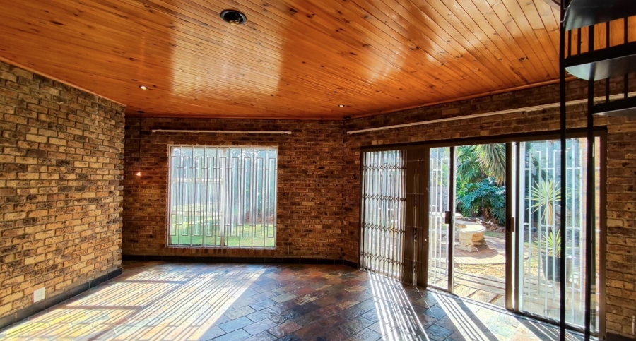 3 Bedroom Property for Sale in Sunward Park Gauteng