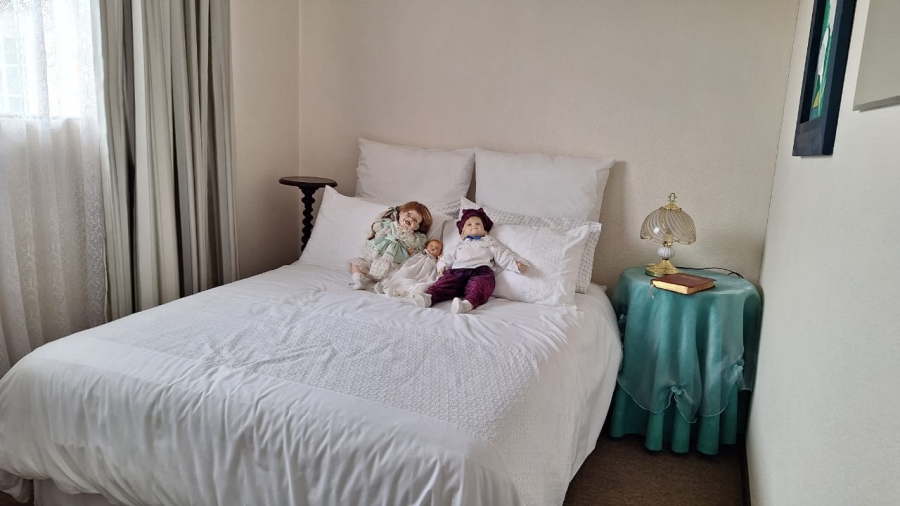 2 Bedroom Property for Sale in Three Rivers East Gauteng