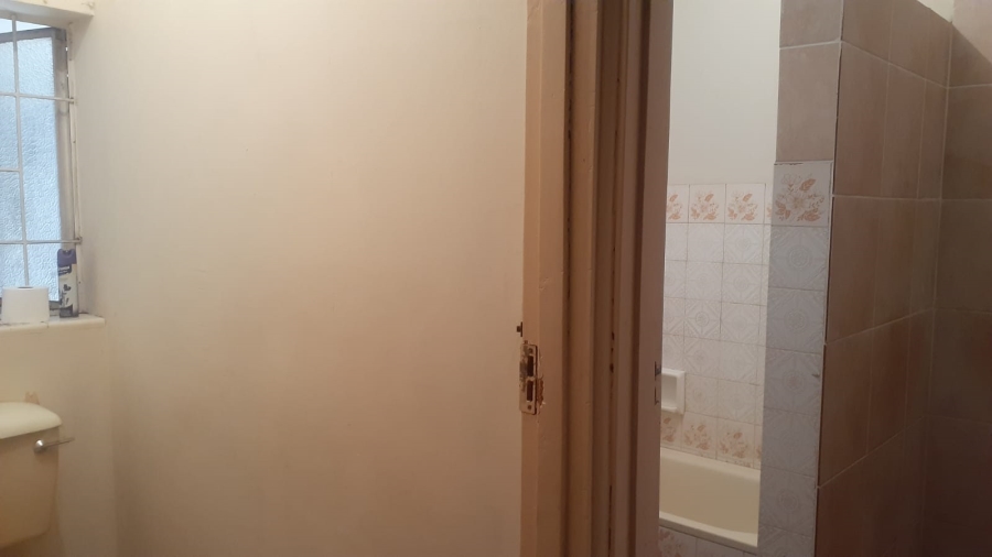 4 Bedroom Property for Sale in Vanderbijlpark Cw 6 Gauteng