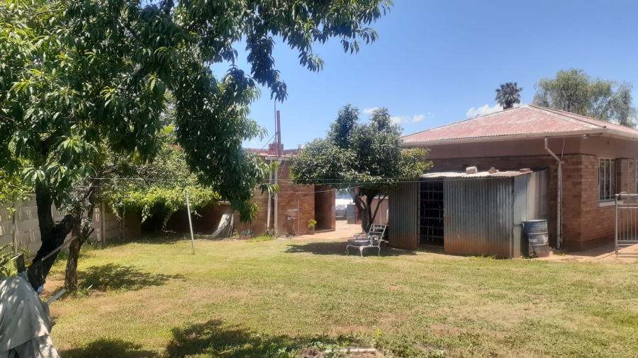 4 Bedroom Property for Sale in Vanderbijlpark Cw 6 Gauteng