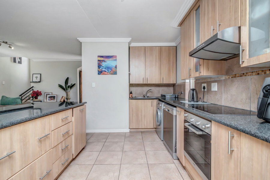 2 Bedroom Property for Sale in Beverley Gauteng