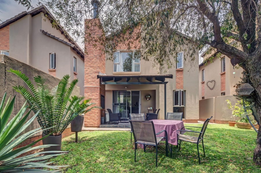 2 Bedroom Property for Sale in Beverley Gauteng