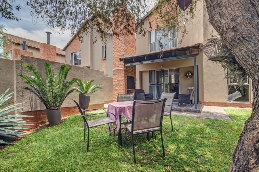 2 Bedroom Property for Sale in Beverley Gauteng