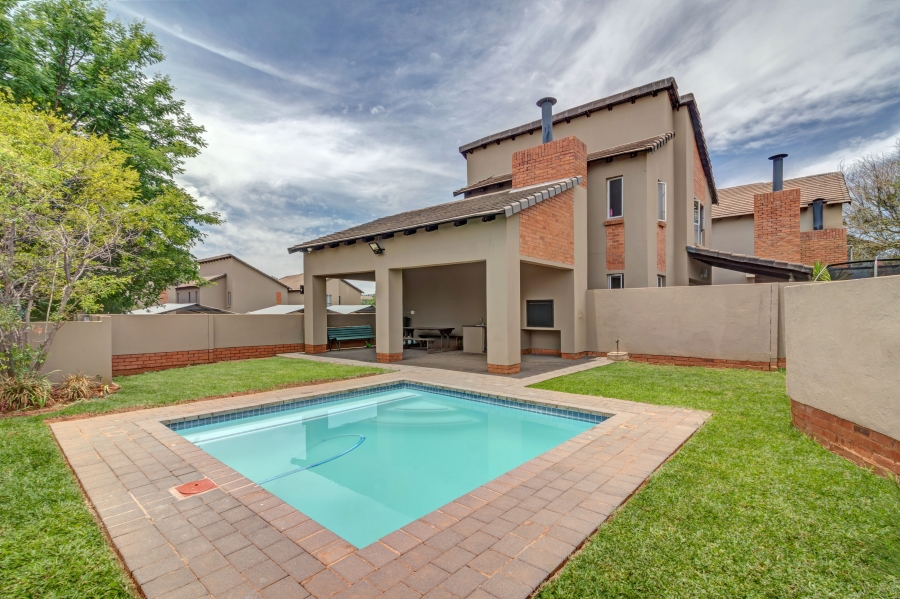 2 Bedroom Property for Sale in Beverley Gauteng