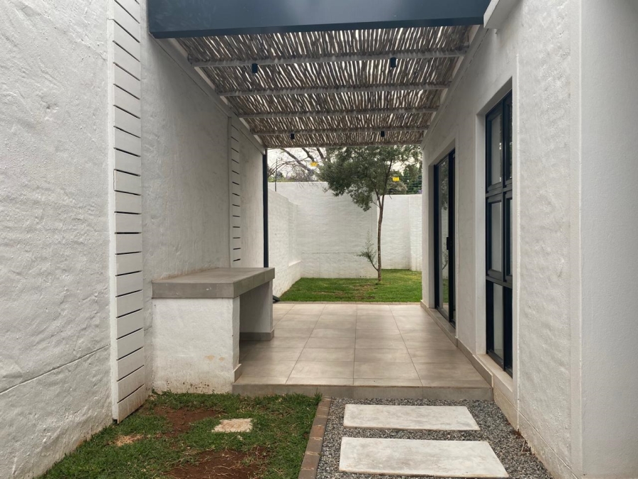 3 Bedroom Property for Sale in Dunkeld Gauteng