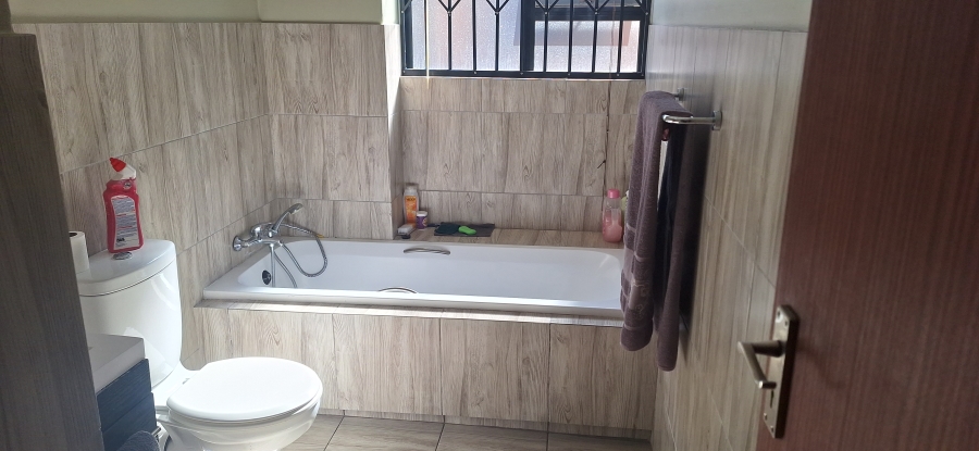 3 Bedroom Property for Sale in Noordwyk Gauteng