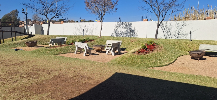 3 Bedroom Property for Sale in Noordwyk Gauteng