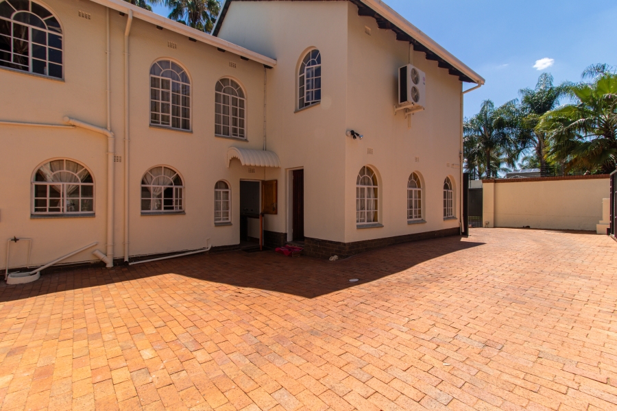 5 Bedroom Property for Sale in Bedfordview Gauteng