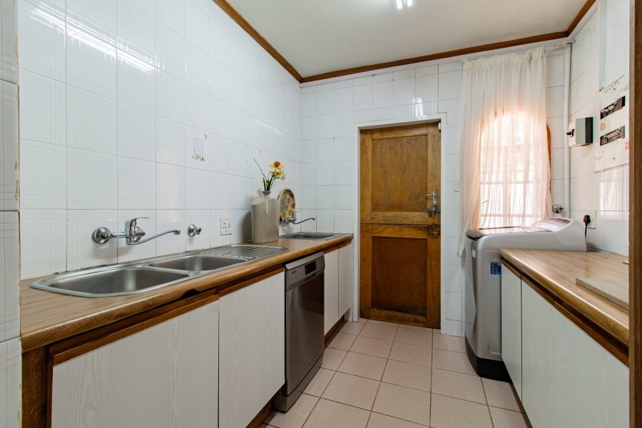 5 Bedroom Property for Sale in Bedfordview Gauteng