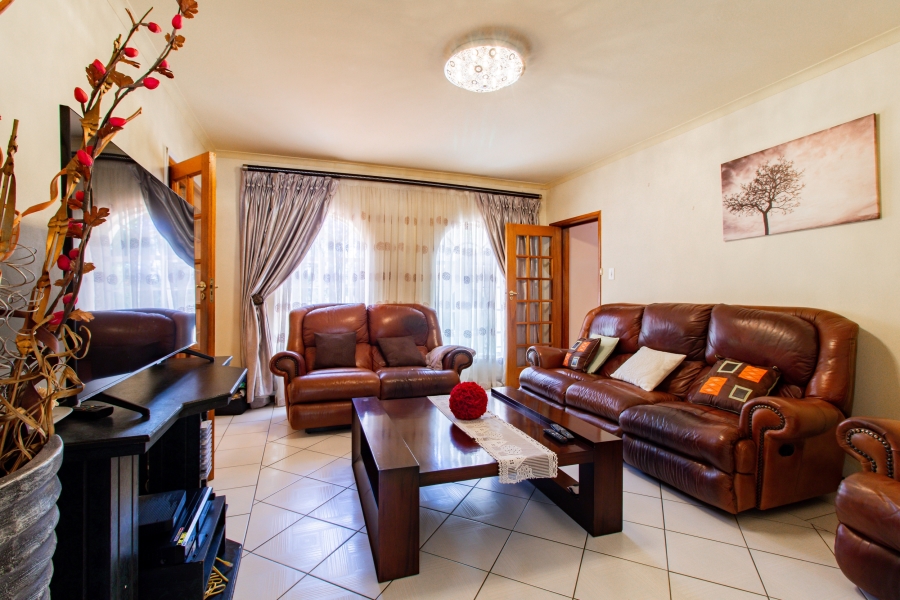 5 Bedroom Property for Sale in Bedfordview Gauteng
