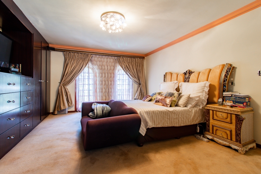 5 Bedroom Property for Sale in Bedfordview Gauteng