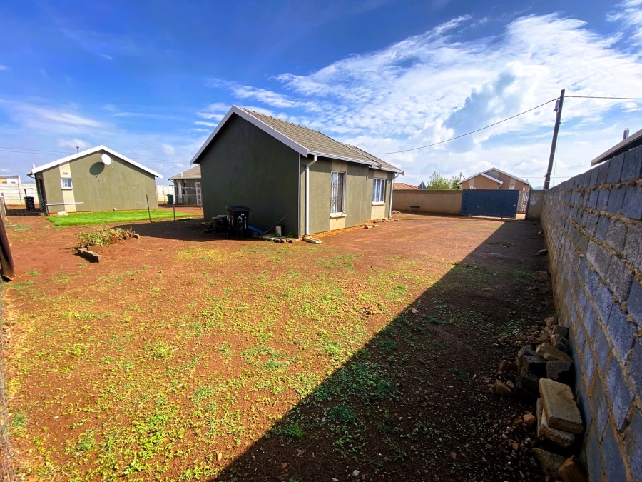 2 Bedroom Property for Sale in Savanna City Gauteng