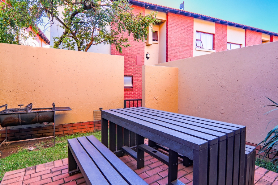 2 Bedroom Property for Sale in Pretorius Park Gauteng