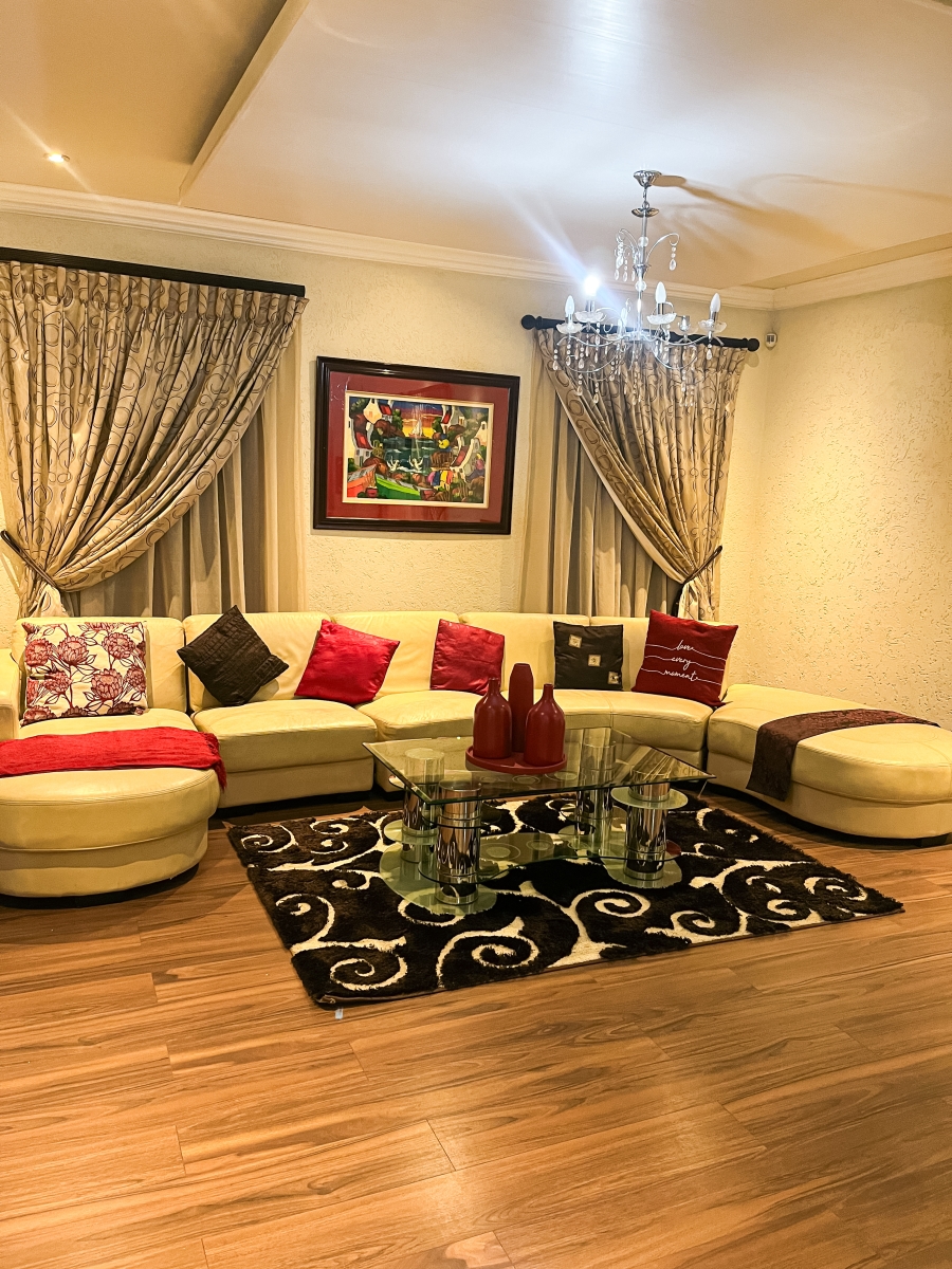 5 Bedroom Property for Sale in Magaliesberg Country Estate Gauteng