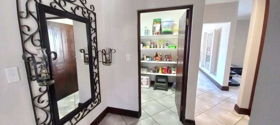 5 Bedroom Property for Sale in Savannah Country Estate Gauteng