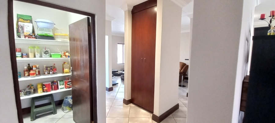 5 Bedroom Property for Sale in Savannah Country Estate Gauteng