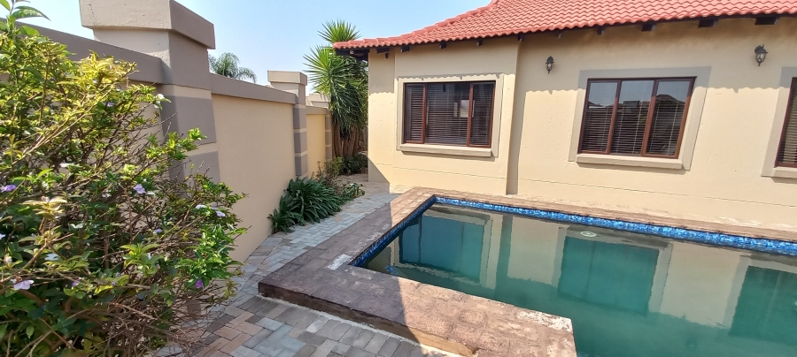 5 Bedroom Property for Sale in Savannah Country Estate Gauteng