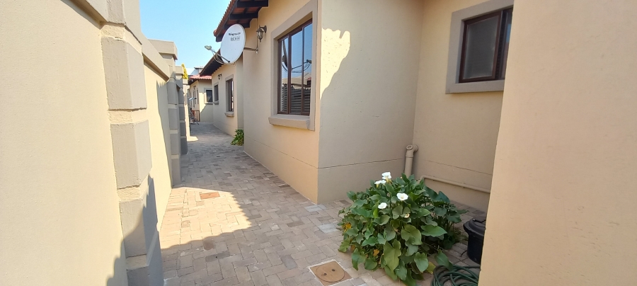 5 Bedroom Property for Sale in Savannah Country Estate Gauteng