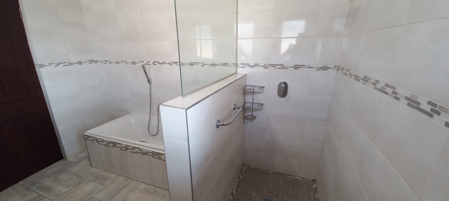 5 Bedroom Property for Sale in Savannah Country Estate Gauteng