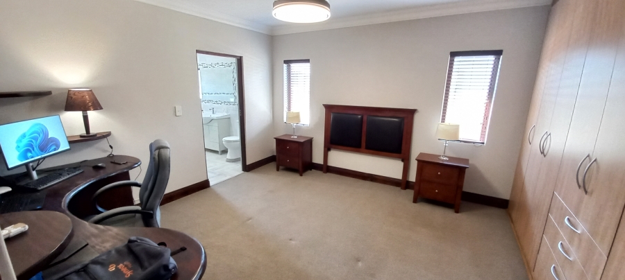 5 Bedroom Property for Sale in Savannah Country Estate Gauteng