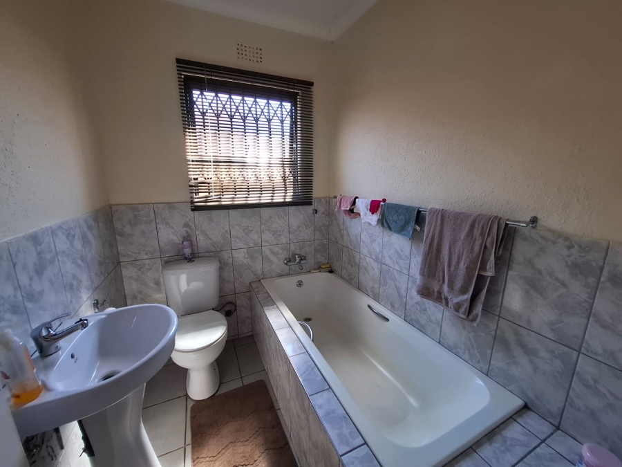 3 Bedroom Property for Sale in Vanderbijlpark CE 4 Gauteng