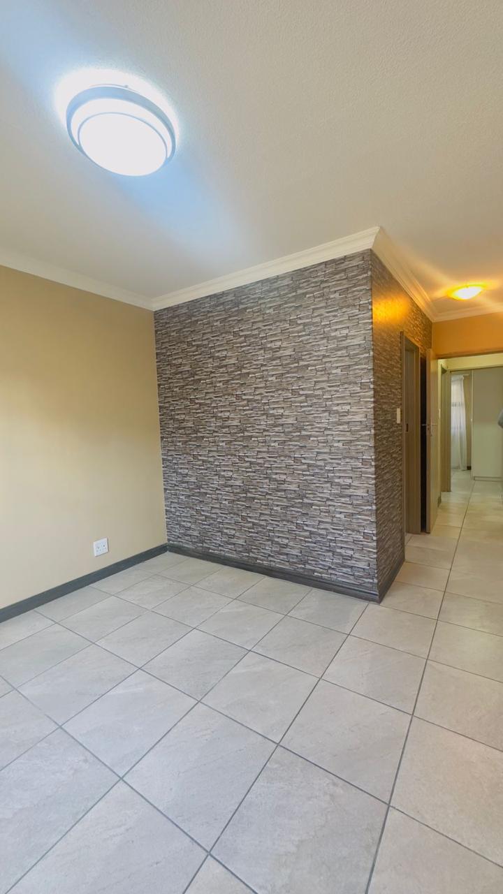 To Let 2 Bedroom Property for Rent in Halfway House Gauteng