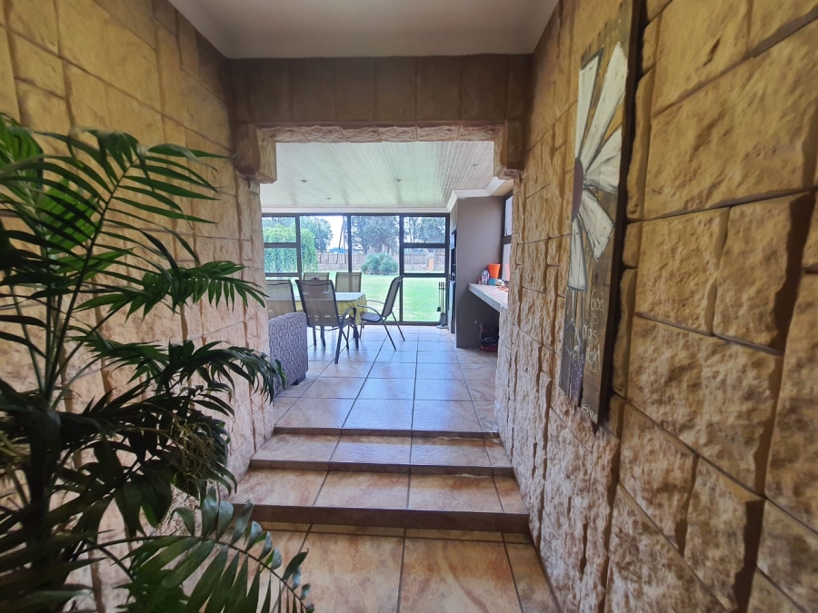 4 Bedroom Property for Sale in Stefano Park Gauteng