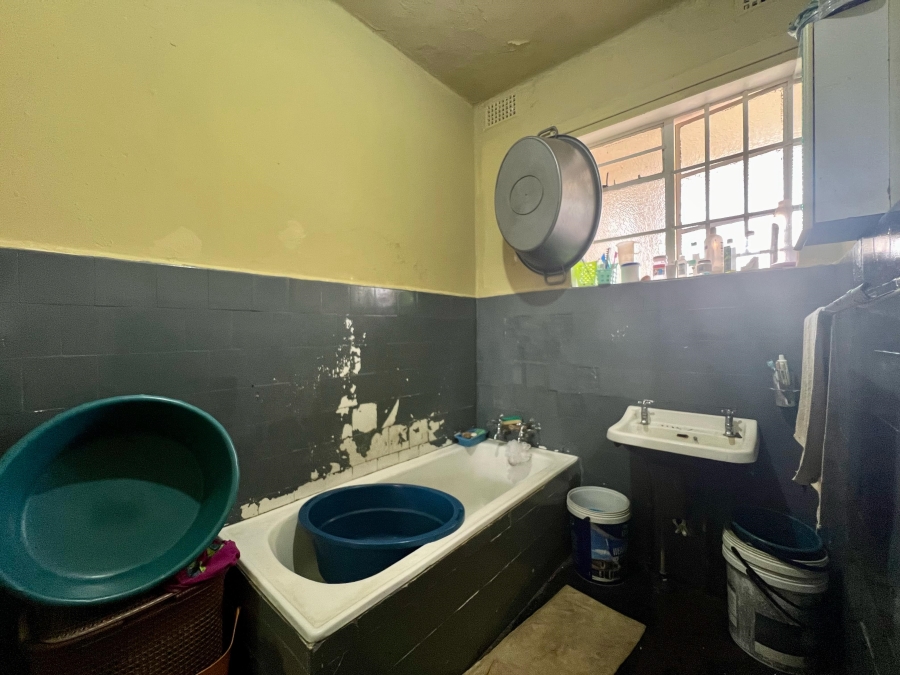 8 Bedroom Property for Sale in Rosettenville Gauteng